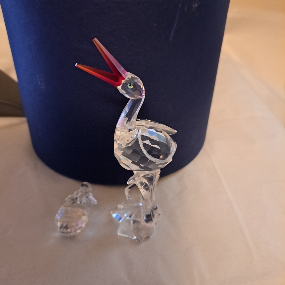Pristine Swarovski crystal  stork w baby in basket, & original  cylinder 659401 - Picture 6 of 6